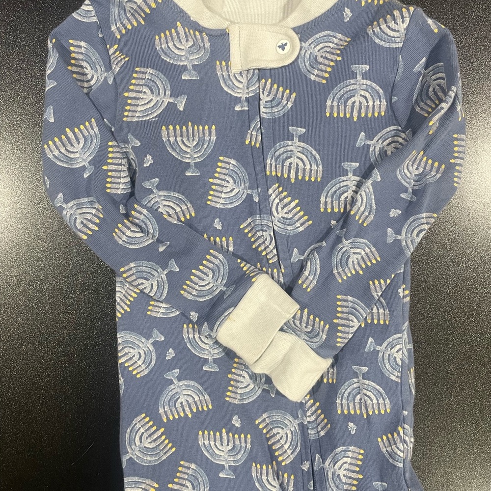 Burt’s Bees Hanukkah Zip Up Pajamas 🕎